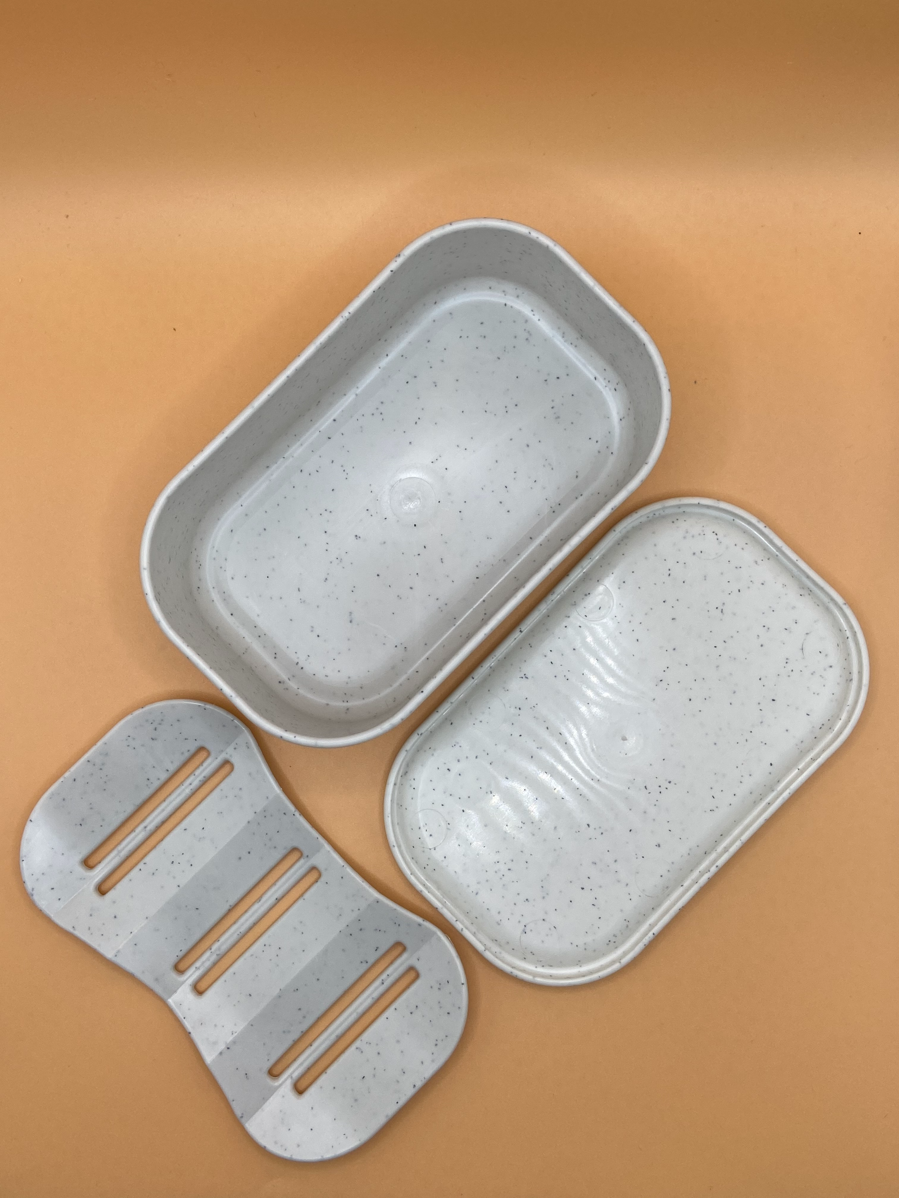 Travel soap box (white; all 3 pieces: box, lid, insert)