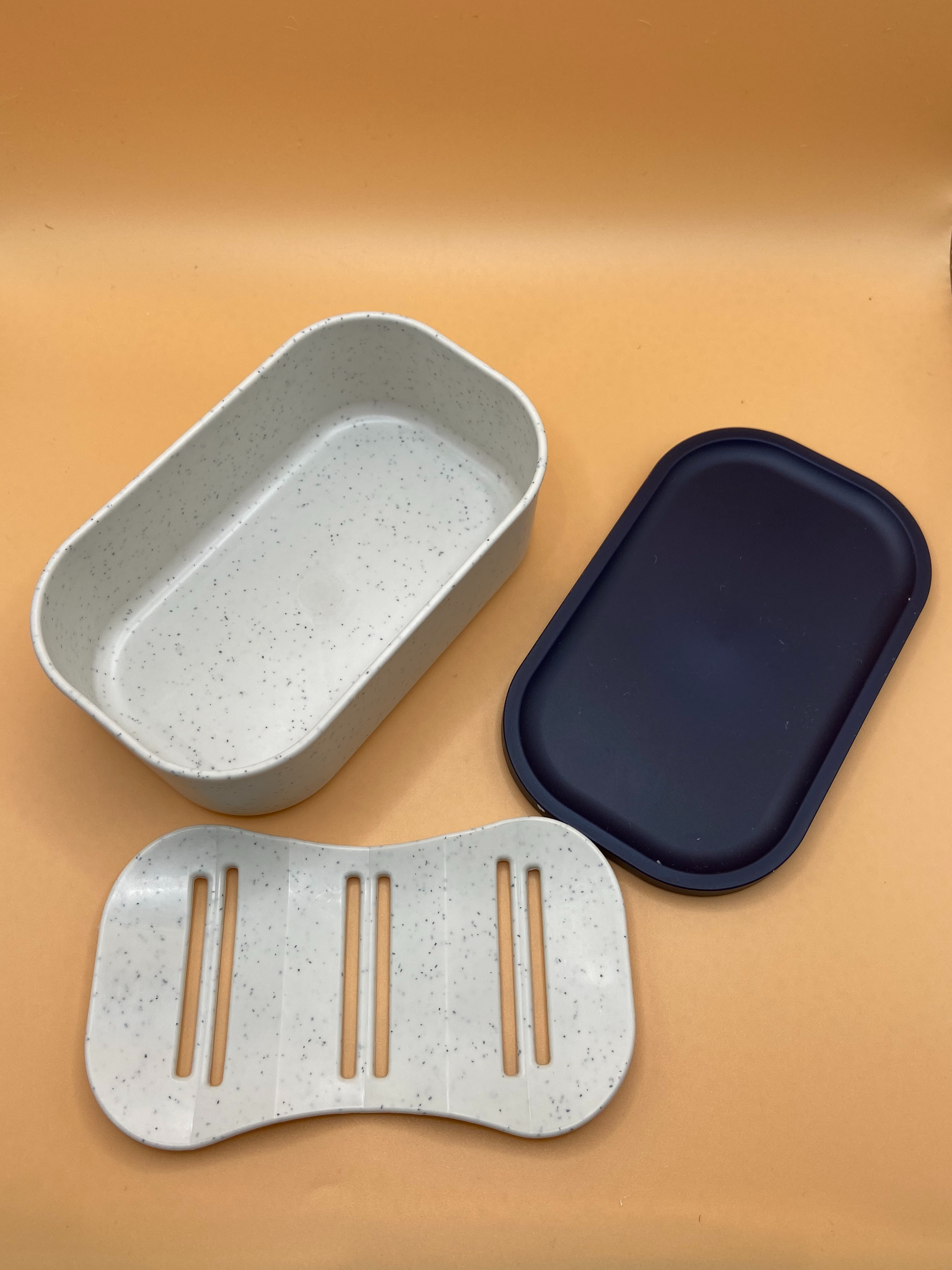 Travel soap box (blue; all 3 pieces: box, lid, insert)