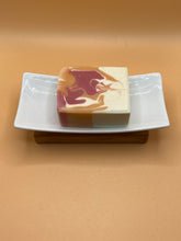 Load image into Gallery viewer, Soap dish (porcelan and olive wood); with a sopa
