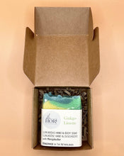 Lade das Bild in den Galerie-Viewer, Ginkgo-Limette Soap packaged in Kraft paper box
