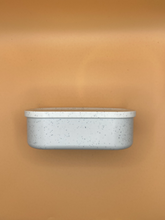 Lade das Bild in den Galerie-Viewer, Travel soap box (white; side view)
